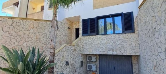 8 غرف نوم منزل في Surbo, Italy رقم 339210 23