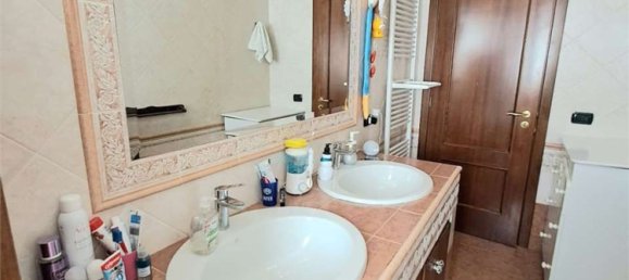 8 غرف نوم منزل في Surbo, Italy رقم 339210 44