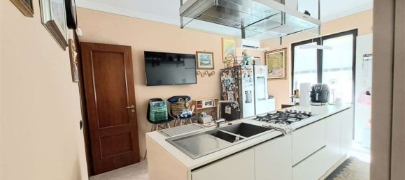 8 غرف نوم منزل في Surbo, Italy رقم 339210 5