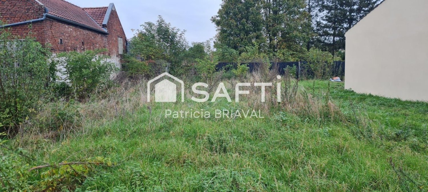 495m² Land in Sains-en-Gohelle, France No. 211901