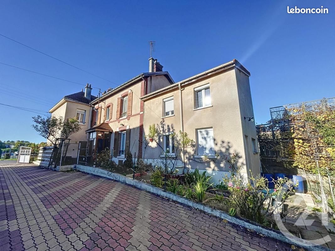 Casa de 6 dormitorios en Epernay, France No. 39905