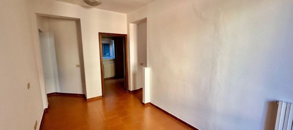 3-salle Appartement à Piacenza, Italy No. 263246 8