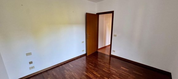 3-salle Appartement à Piacenza, Italy No. 263246 13