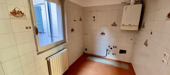 3-salle Appartement à Piacenza, Italy No. 263246 9