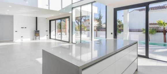 5 غرف نوم فيلا في Marbella, Spain رقم 22250 36