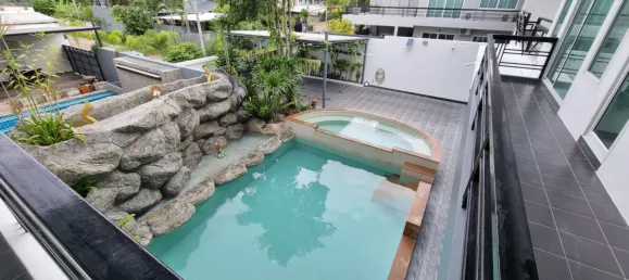 5 chambres Maison à Pattaya, Thailand No. 11155 7