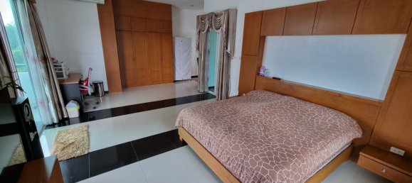 5 bedrooms Villa in Pattaya, Thailand No. 11155 19