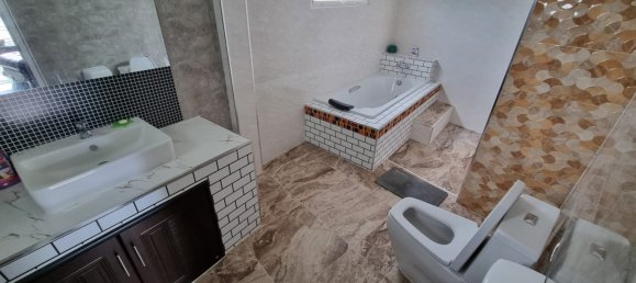 5 bedrooms Villa in Pattaya, Thailand No. 11155 26