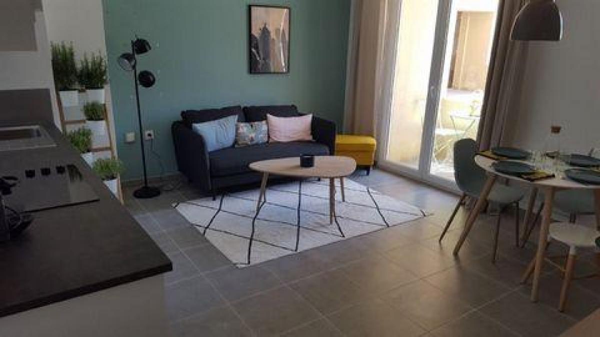 Studio in the Condo in Marseille, France No. 15910