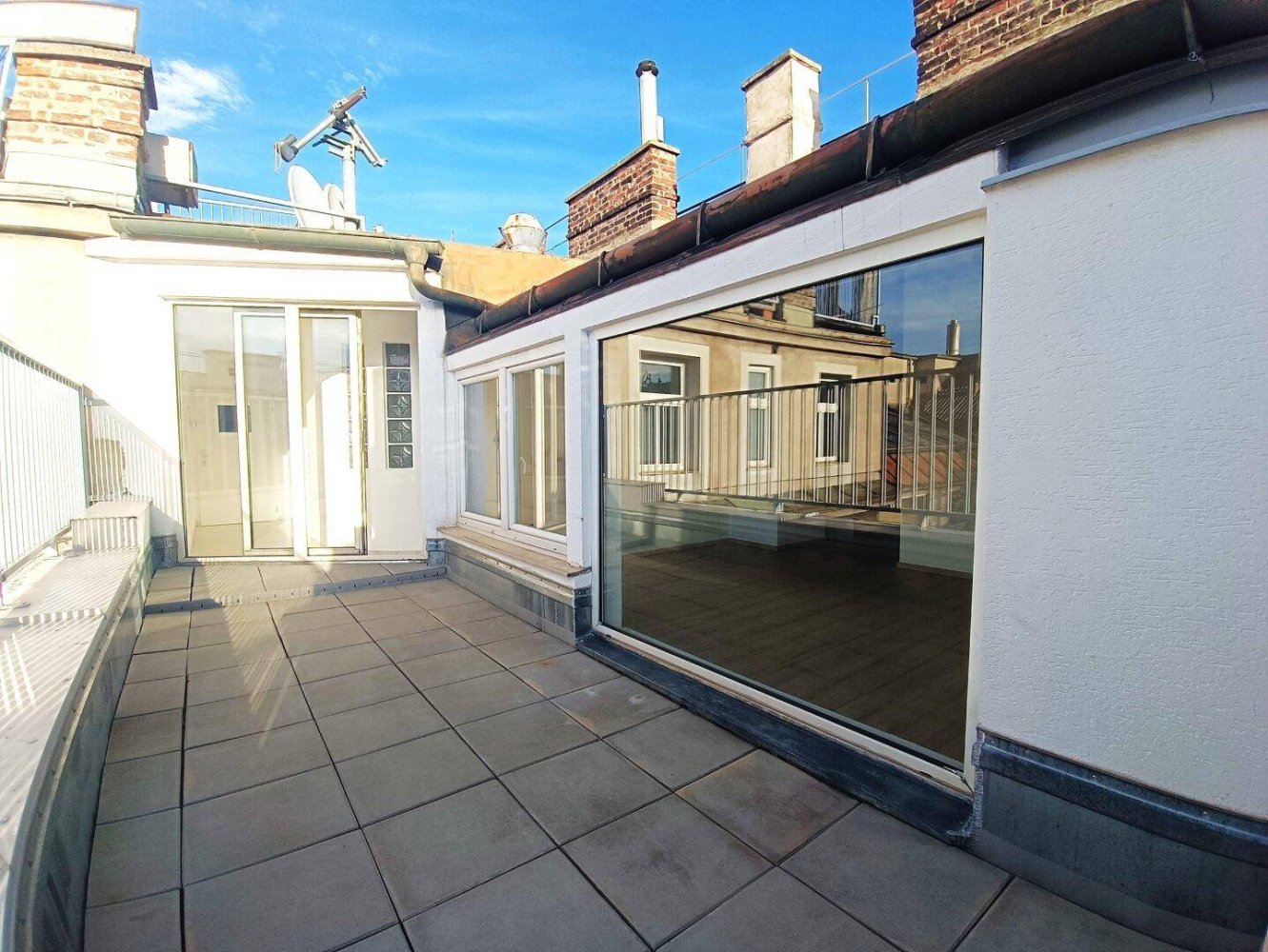 4-salle Appartement à Alsergrund, Austria No. 141247