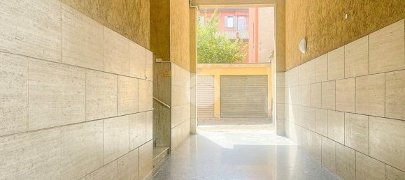 Studio in Milan, Italy No. 264879 12