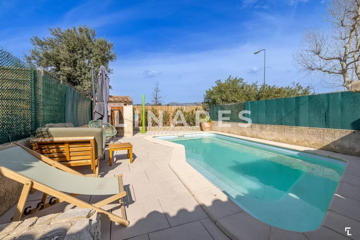 4 rooms Duplex in Marseille, France No. 200361