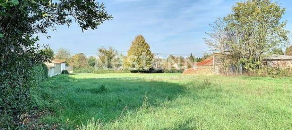 Grundstück in Saint-Etienne-de-Brillouet, France 1342m², Nr. 288278 4