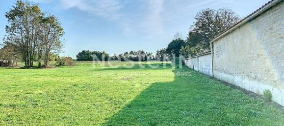 Grundstück in Saint-Etienne-de-Brillouet, France 1342m², Nr. 288278 5