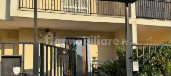 5غرفة عقار تجاري في Taranto, Italy رقم 12589 3