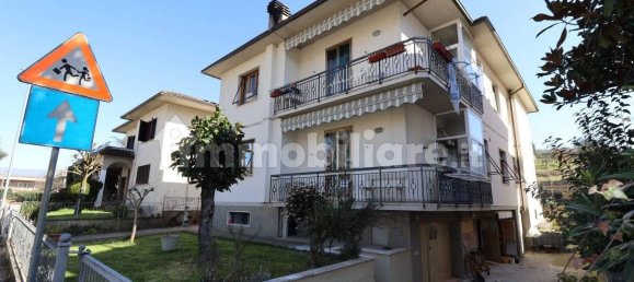3 bedrooms Apartment in Montevarchi, Italy No. 215315 30