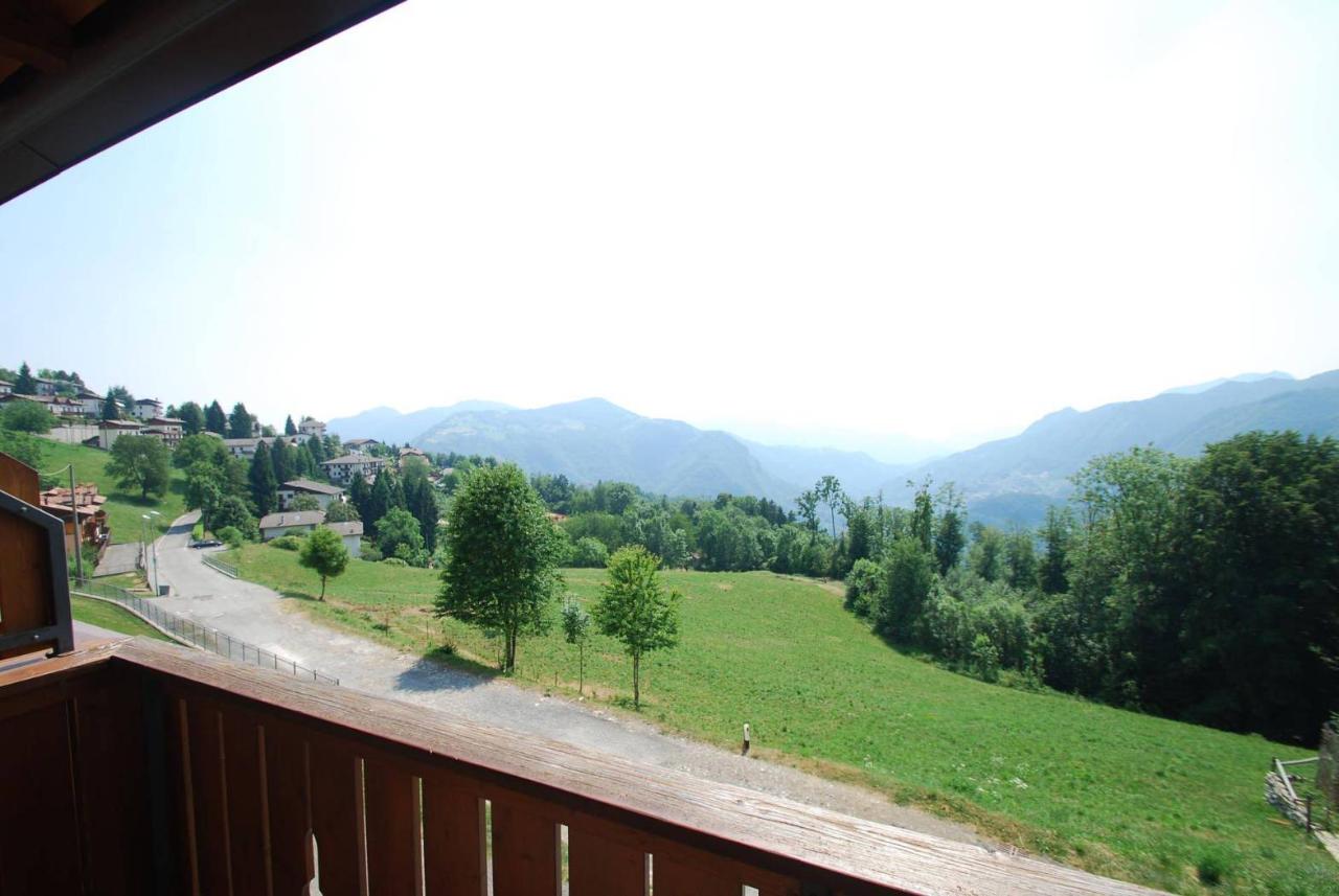 3-salle Appartement à Costa Serina, Italy No. 22292