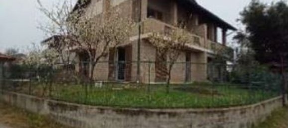 6 rooms House in Verano Brianza, Italy No. 1740 32