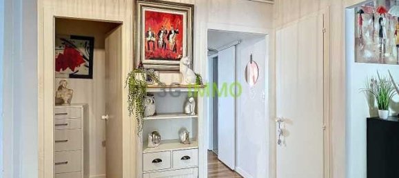 2 chambres Appartement à Niort, France No. 100738 5