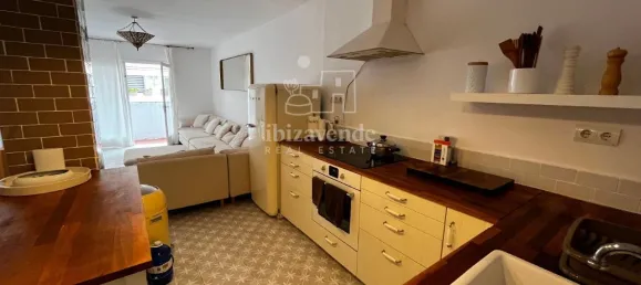 Apartamento de 3 dormitorios en Santa Eulalia Del Rio, Spain No. 181150 11