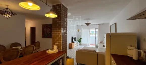 Apartamento de 3 dormitorios en Santa Eulalia Del Rio, Spain No. 181150 23