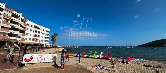 Apartamento de 3 dormitorios en Santa Eulalia Del Rio, Spain No. 181150 39