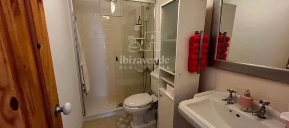 Apartamento de 3 dormitorios en Santa Eulalia Del Rio, Spain No. 181150 35