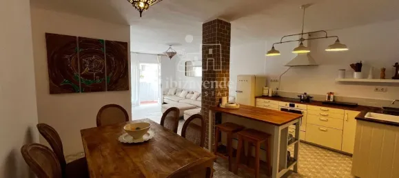 Apartamento de 3 dormitorios en Santa Eulalia Del Rio, Spain No. 181150 9