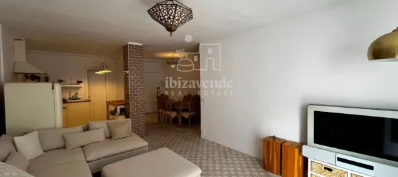 Apartamento de 3 dormitorios en Santa Eulalia Del Rio, Spain No. 181150 4