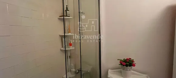 Apartamento de 3 dormitorios en Santa Eulalia Del Rio, Spain No. 181150 36