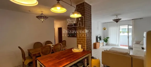 Apartamento de 3 dormitorios en Santa Eulalia Del Rio, Spain No. 181150 24