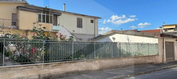 4 bedrooms House in Avezzano, Italy No. 22095 23