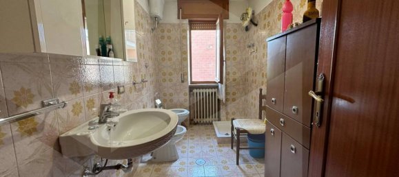 4 bedrooms House in Avezzano, Italy No. 22095 14