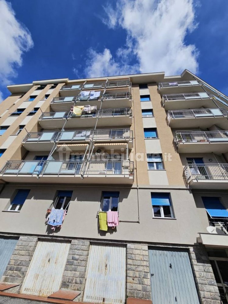 2 bedrooms Apartment in Genoa, Italy No. 15178