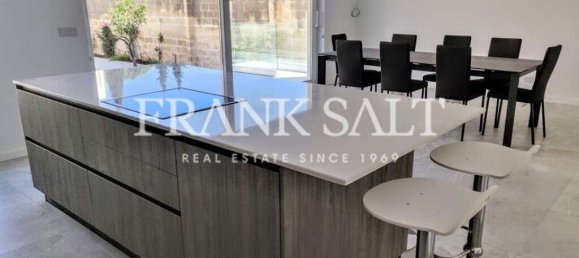 4 bedrooms Villa in Attard, Malta No. 3215 4