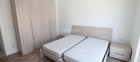 4 bedrooms Villa in Attard, Malta No. 3215 16