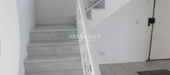 4 bedrooms Villa in Attard, Malta No. 3215 8