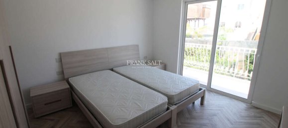 4 bedrooms Villa in Attard, Malta No. 3215 17