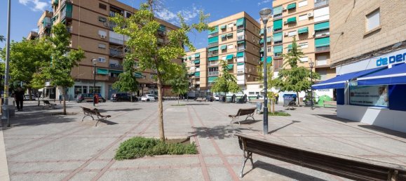 Gewerbliche Immobilie in Granada, Spain 120m², Nr. 166656 2