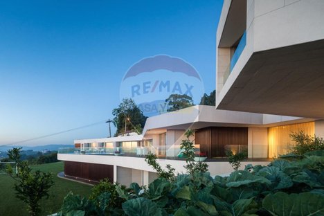 5 bedrooms Villa in Mesao Frio, Portugal No. 184606