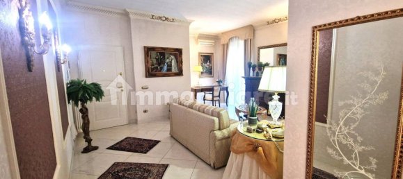 2 bedrooms Apartment in Busto Arsizio, Italy No. 378786 4