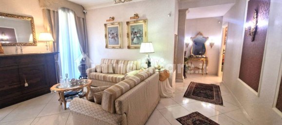 2 bedrooms Apartment in Busto Arsizio, Italy No. 378786 5