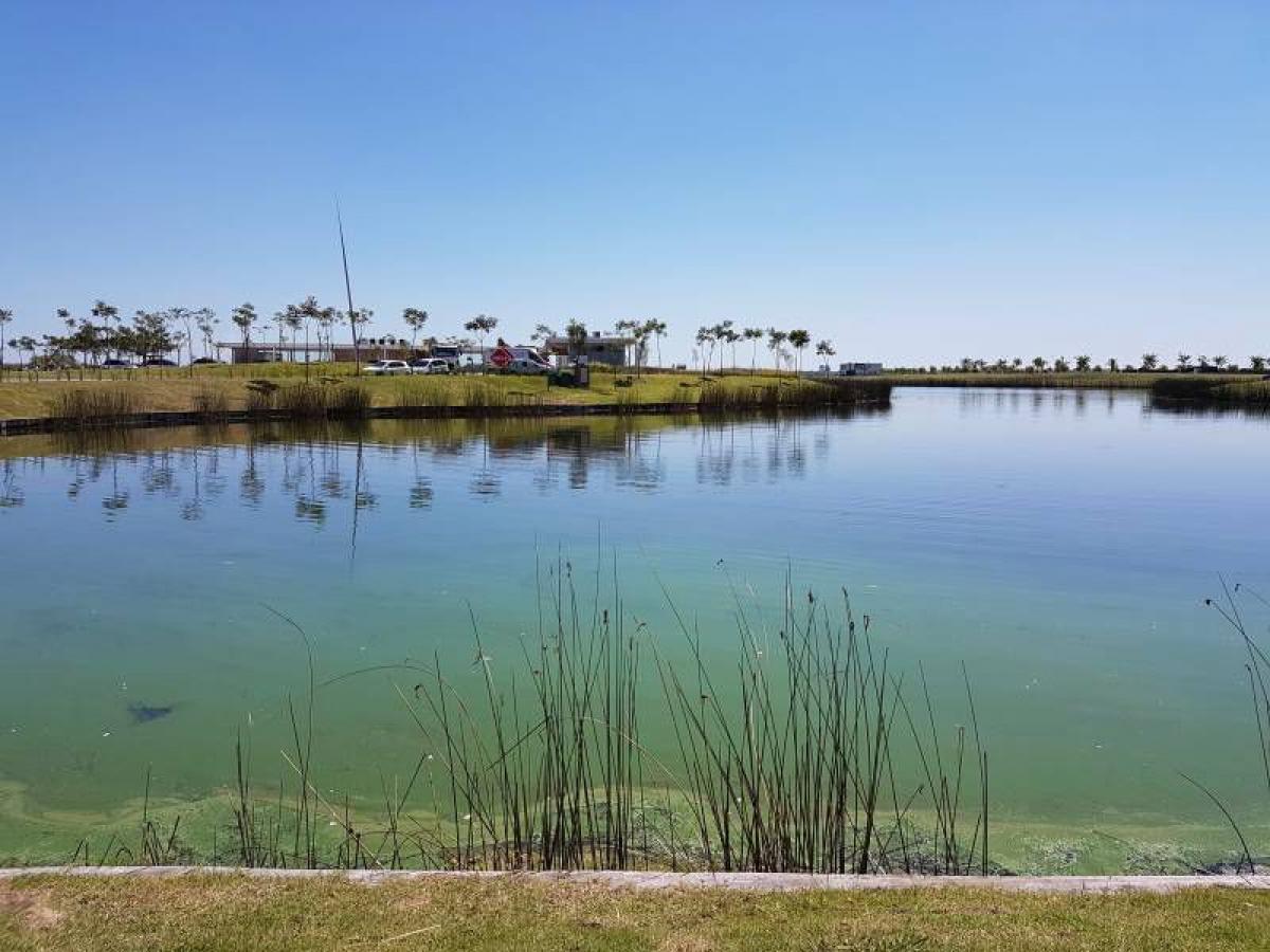  Land in Escobar, Argentina No. 117193