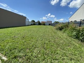  قطعة أرض في Podersdorf am See, Austria رقم 79993