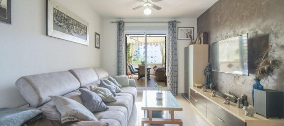 Apartamento de 3 dormitorios en Estepona, Spain No. 185325 3