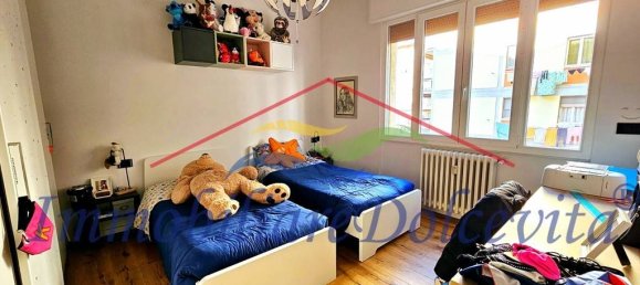 2 Schlafzimmer Wohnung in Florence, Italy, Nr. 328843 8