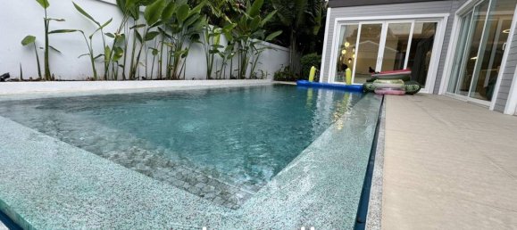 5 bedrooms Villa in Pattaya, Thailand No. 23573 2