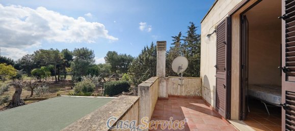 Вилла с 3 комнатами в Gallipoli, Италия № 235941 76