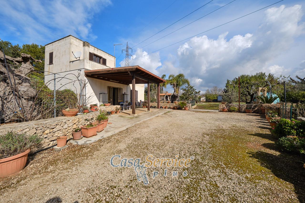 Вилла с 3 комнатами в Gallipoli, Италия № 235941