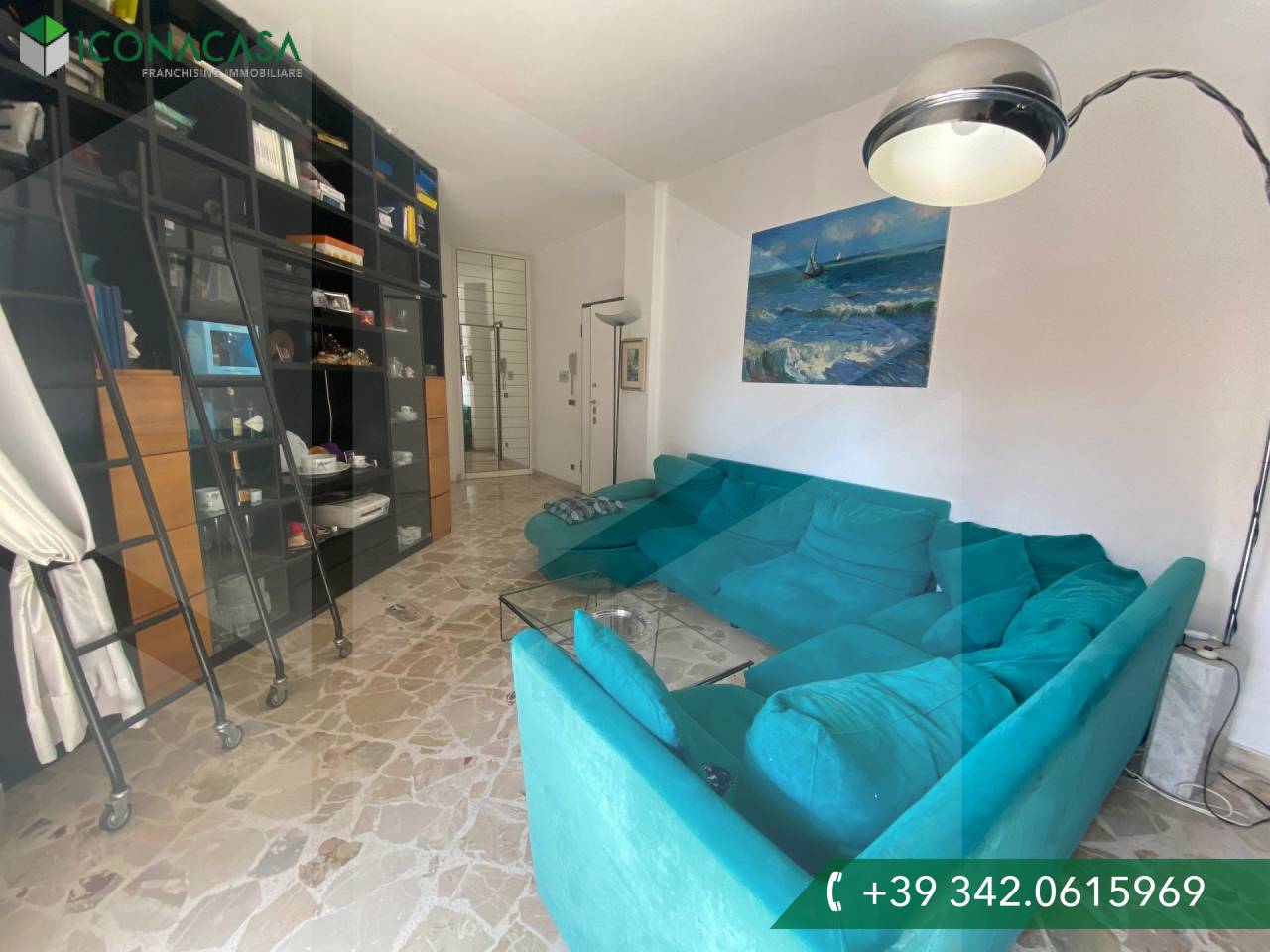 Apartamento de 4 habitaciónes en Bitonto, Italy No. 30535